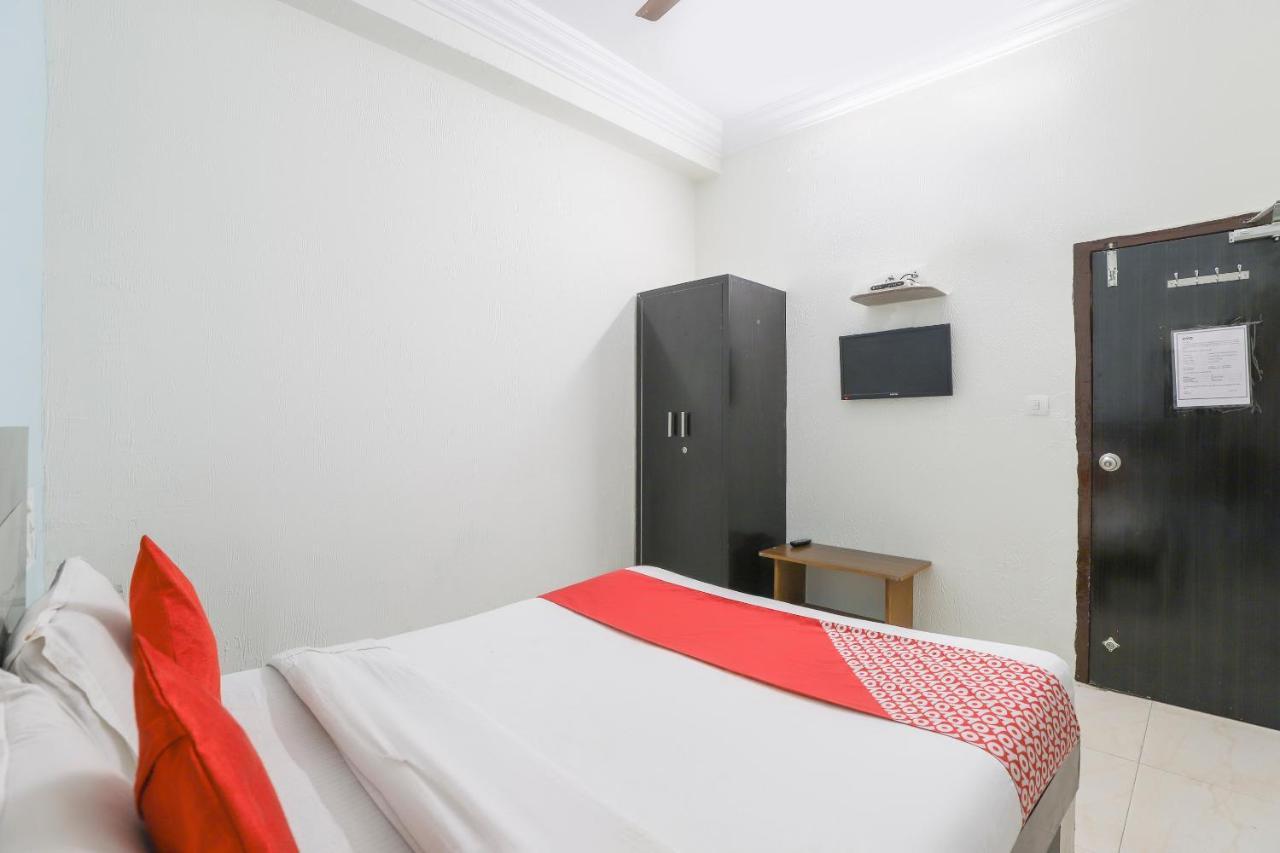 Hotel Jasmine Αχμπανταμπάντ Εξωτερικό φωτογραφία