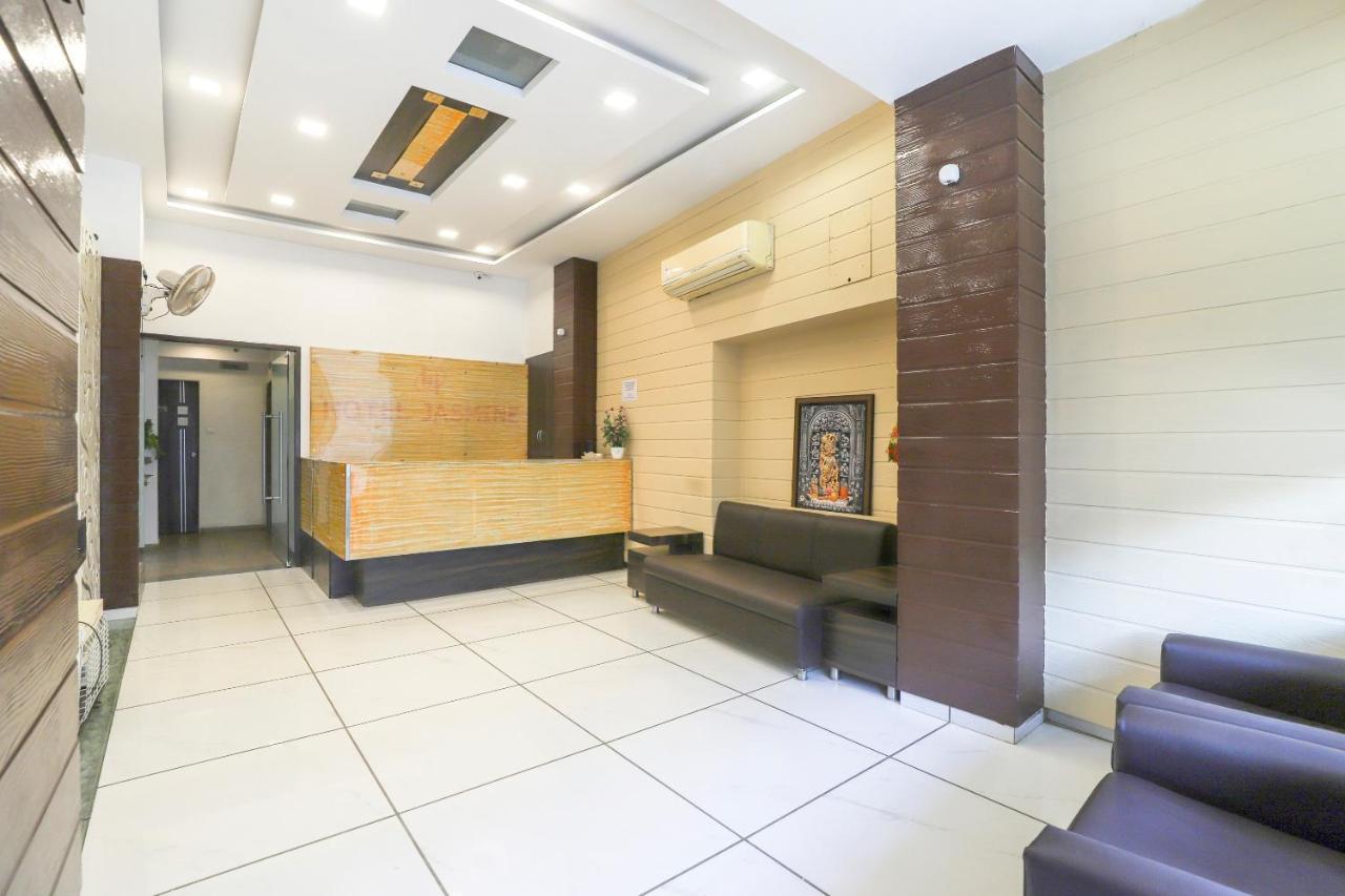 Hotel Jasmine Αχμπανταμπάντ Εξωτερικό φωτογραφία