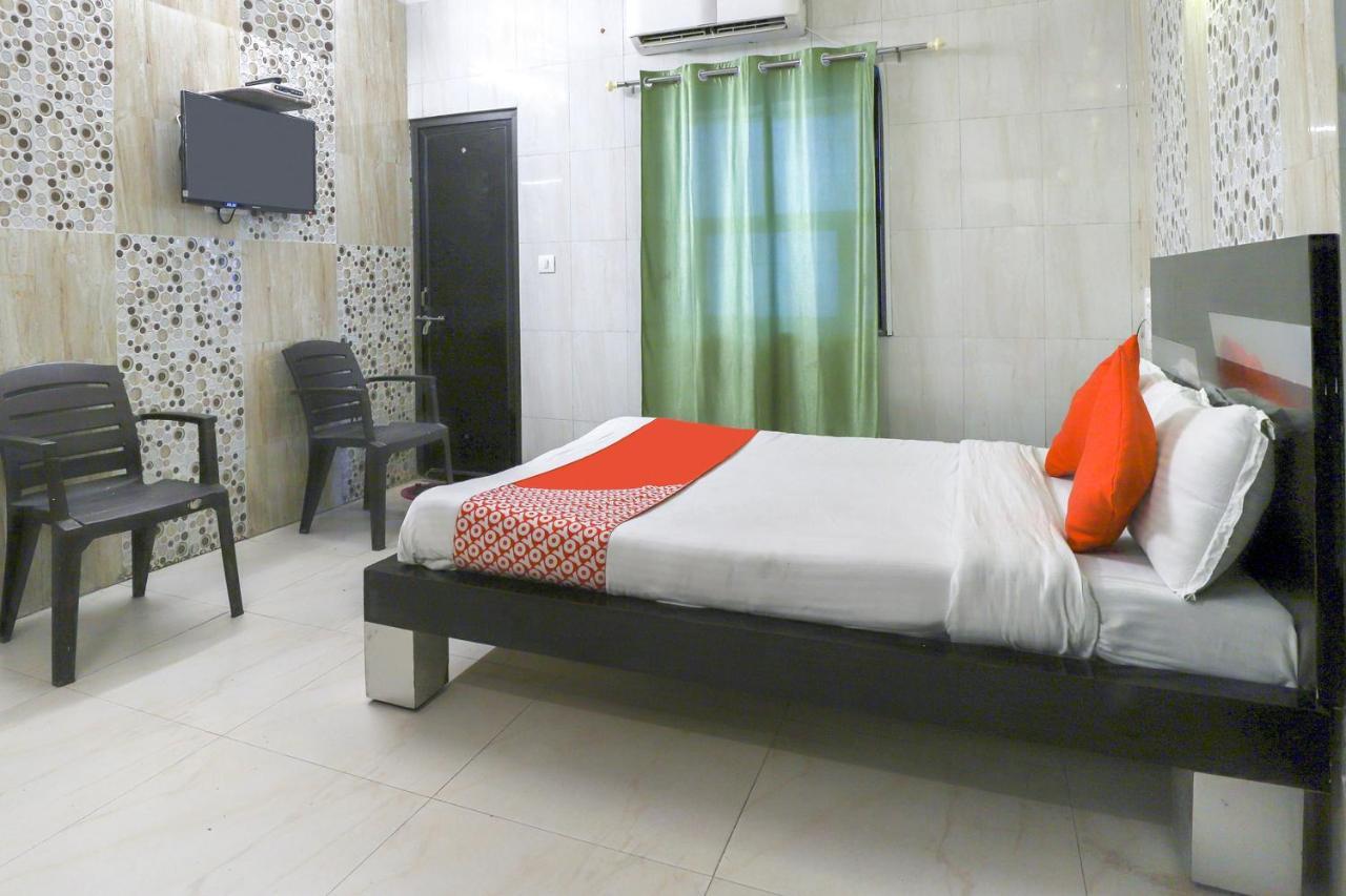 Hotel Jasmine Αχμπανταμπάντ Εξωτερικό φωτογραφία