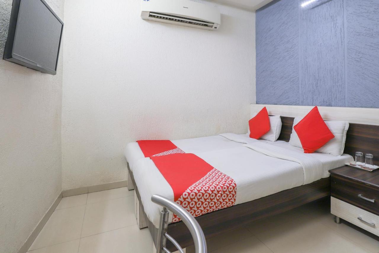 Hotel Jasmine Αχμπανταμπάντ Εξωτερικό φωτογραφία
