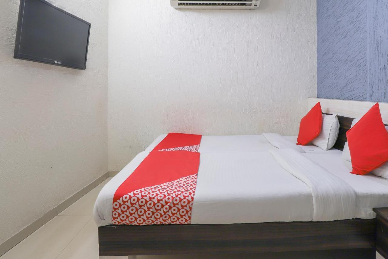 Hotel Jasmine Αχμπανταμπάντ Εξωτερικό φωτογραφία