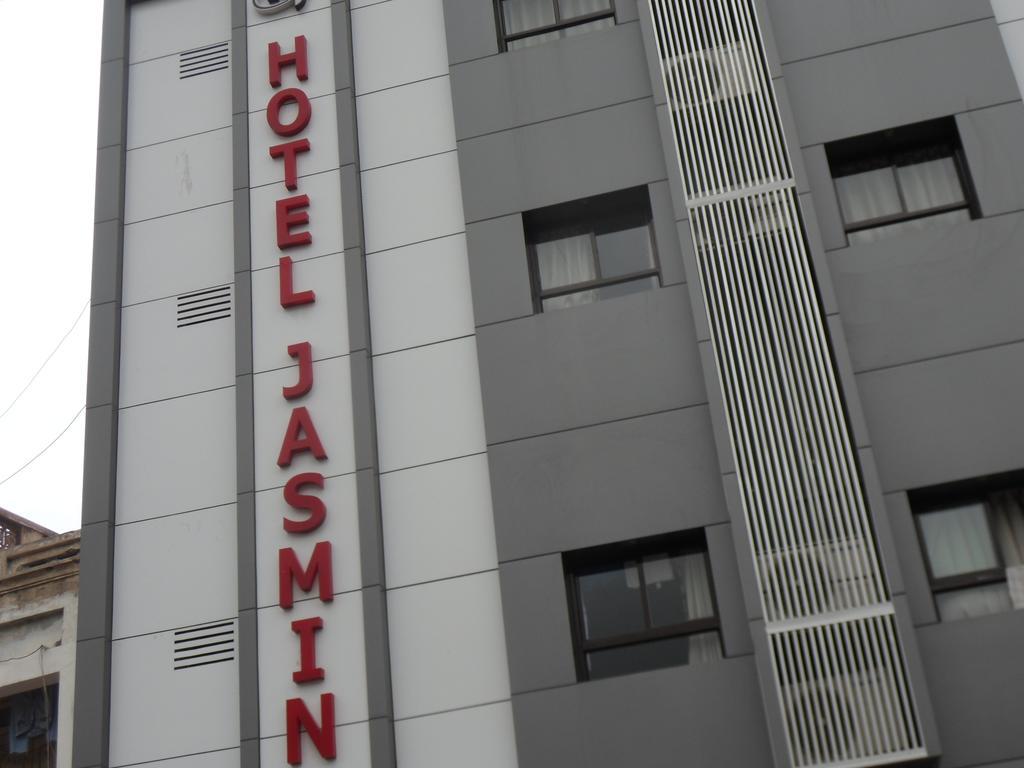Hotel Jasmine Αχμπανταμπάντ Εξωτερικό φωτογραφία
