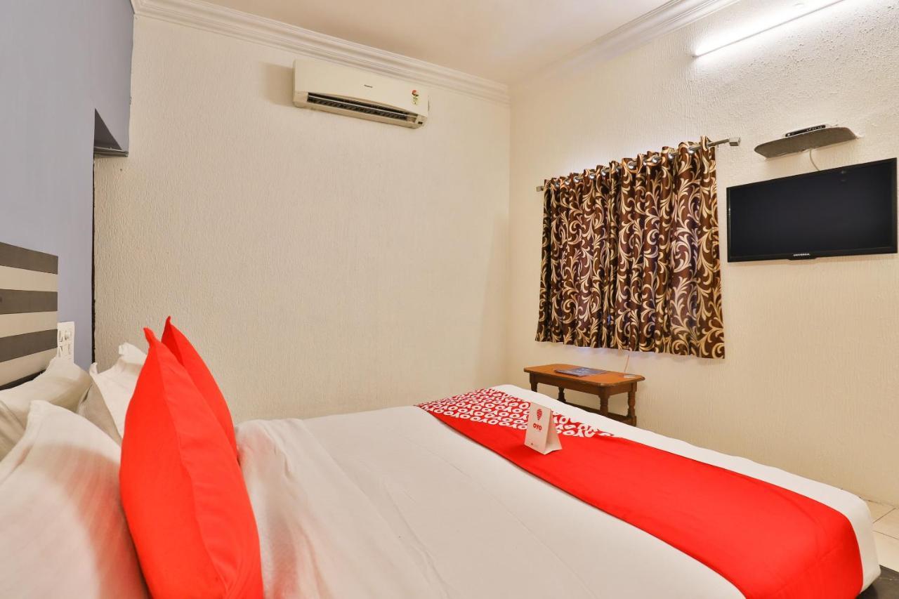 Hotel Jasmine Αχμπανταμπάντ Εξωτερικό φωτογραφία