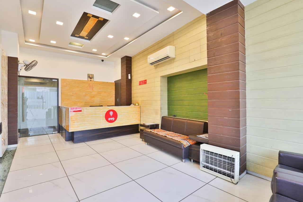 Hotel Jasmine Αχμπανταμπάντ Εξωτερικό φωτογραφία