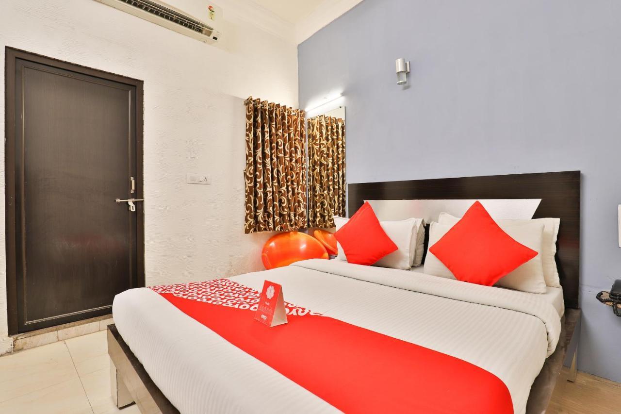 Hotel Jasmine Αχμπανταμπάντ Εξωτερικό φωτογραφία