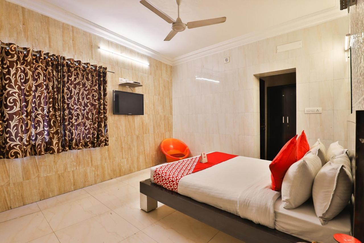 Hotel Jasmine Αχμπανταμπάντ Εξωτερικό φωτογραφία
