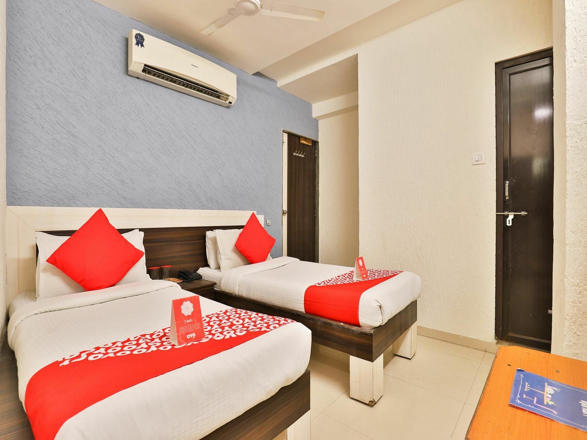 Hotel Jasmine Αχμπανταμπάντ Εξωτερικό φωτογραφία