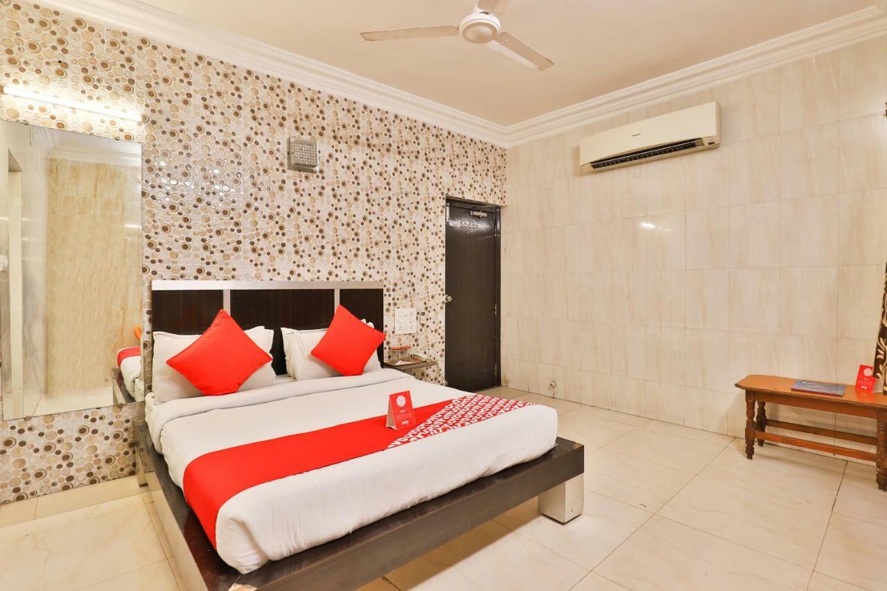Hotel Jasmine Αχμπανταμπάντ Εξωτερικό φωτογραφία